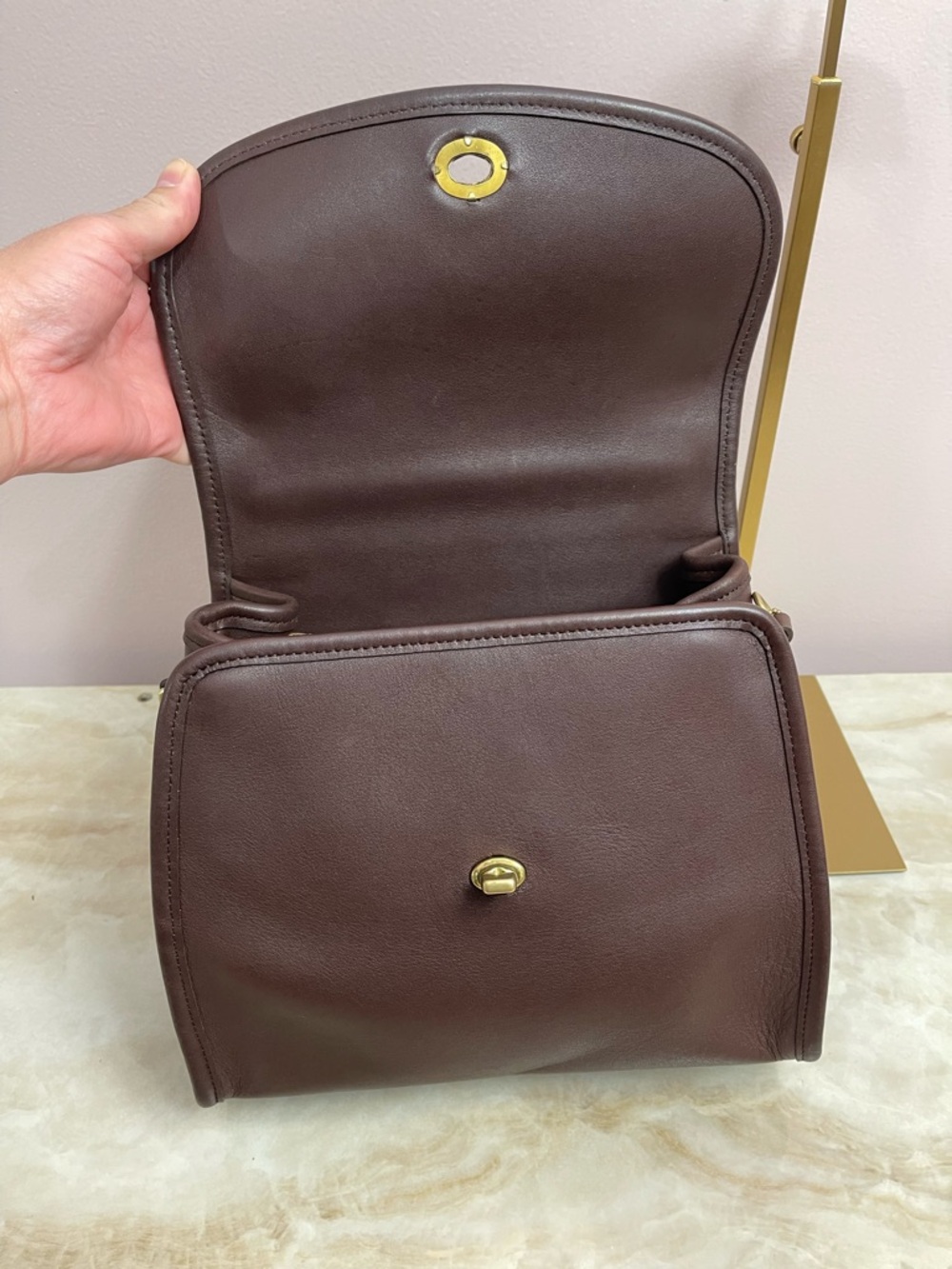 Vintage Coach Manor Bag - Picture 6 of 8